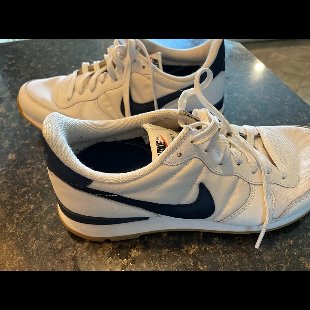 Nike Internationalists. Men’s size 8.5
